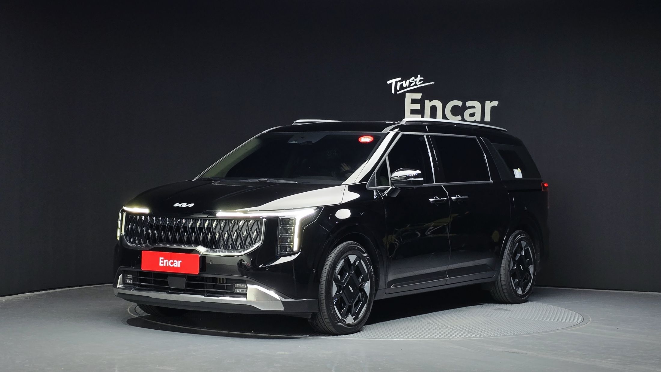 KIA CARNIVAL 2024