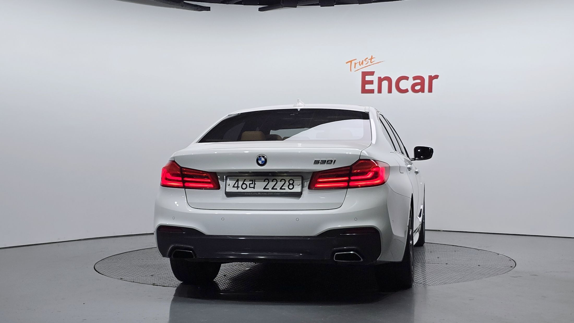 BMW 5-SERIES G30 2017