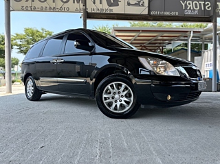 KIA CARNIVAL R 2012