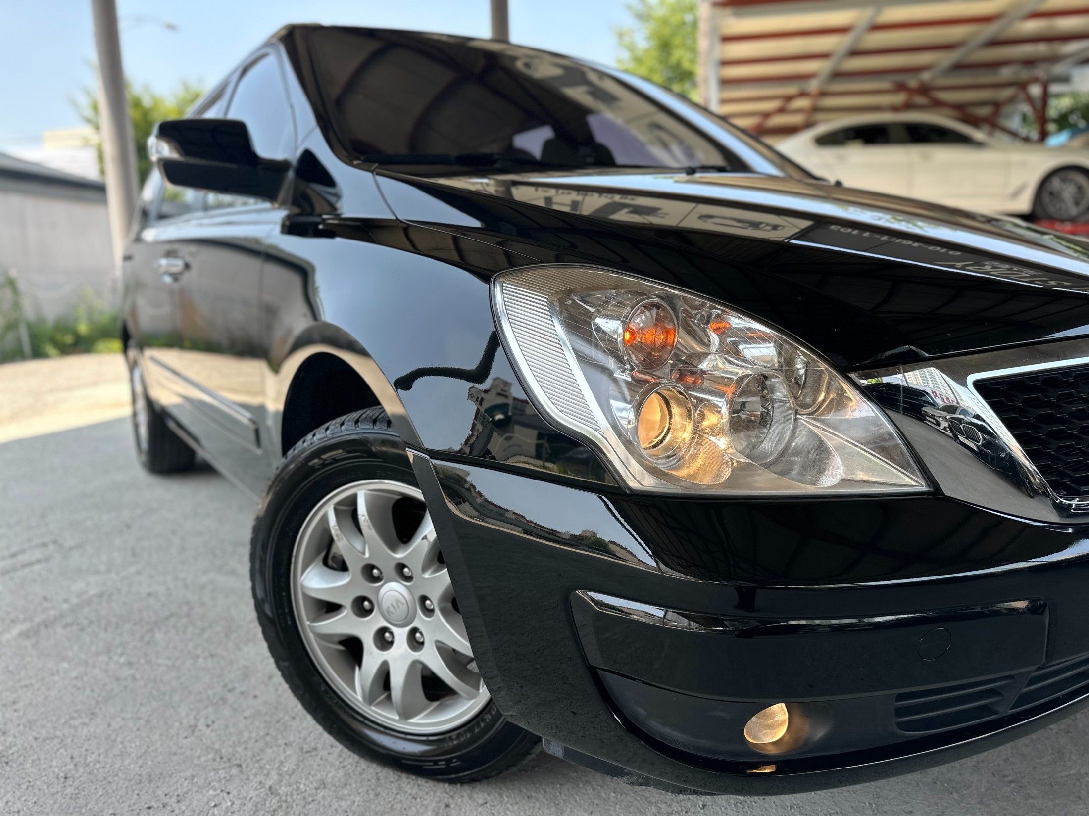 KIA CARNIVAL R 2012