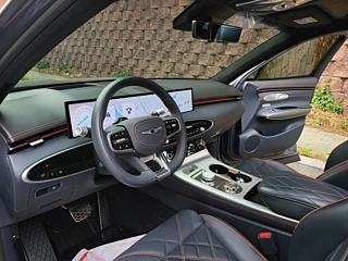 GENESIS GV70 2024
