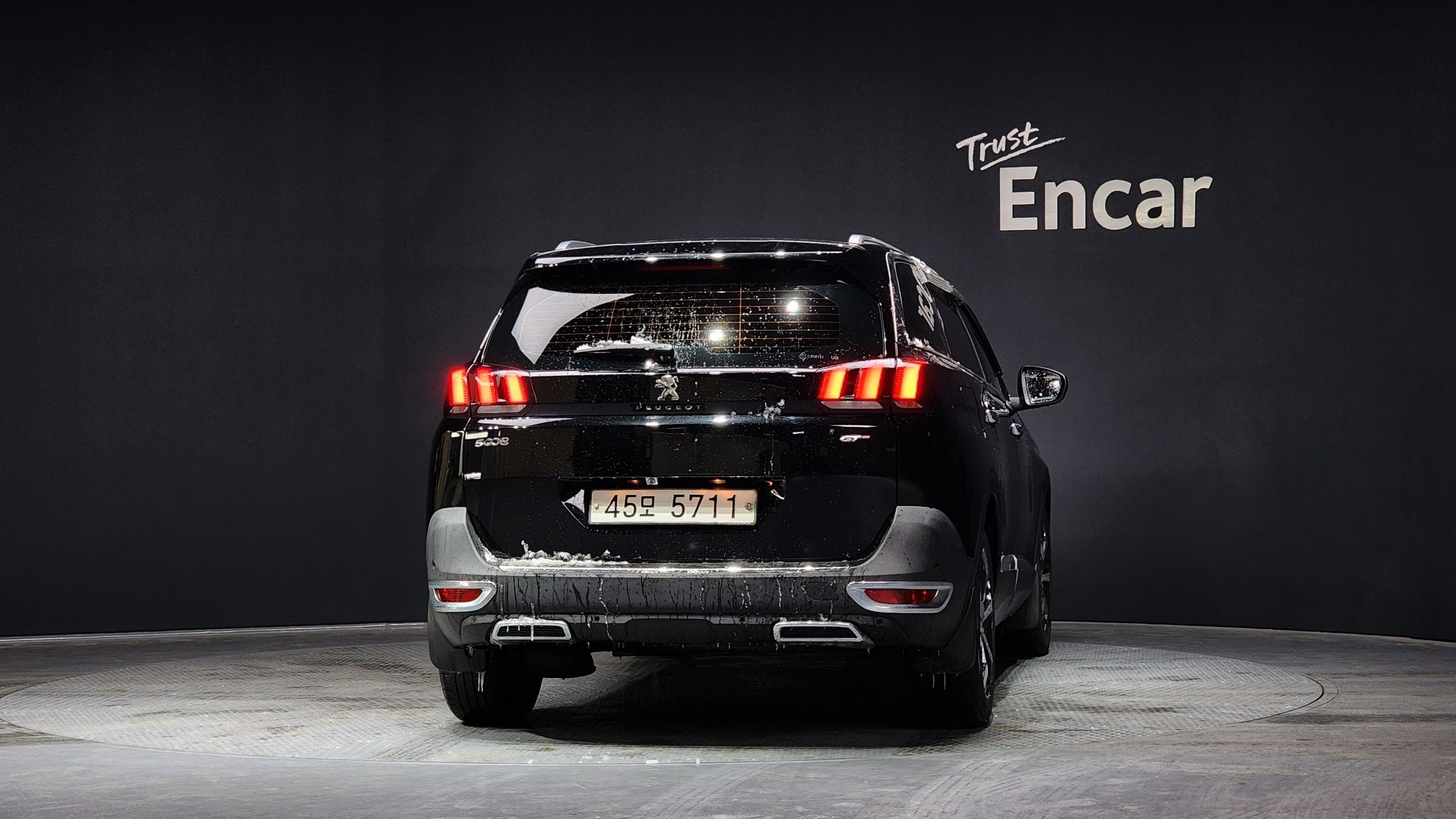PEUGEOT 5008
