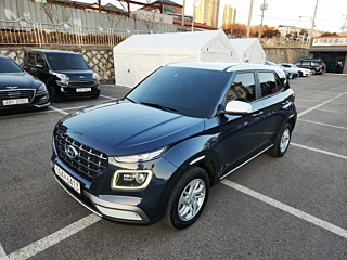 HYUNDAI VENUE