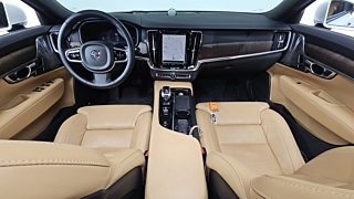VOLVO S90 2023