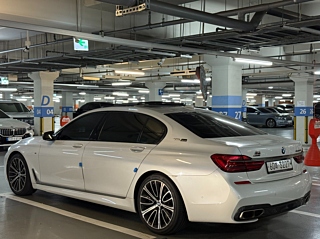 BMW 7-SERIES G11 2017