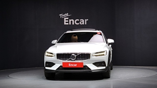 VOLVO V60 CROSS COUNTRY 2019