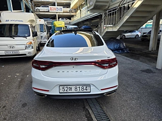 HYUNDAI GRANDEUR IG 2018