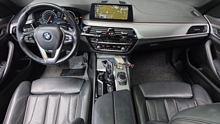 BMW 5-SERIES G30 2017