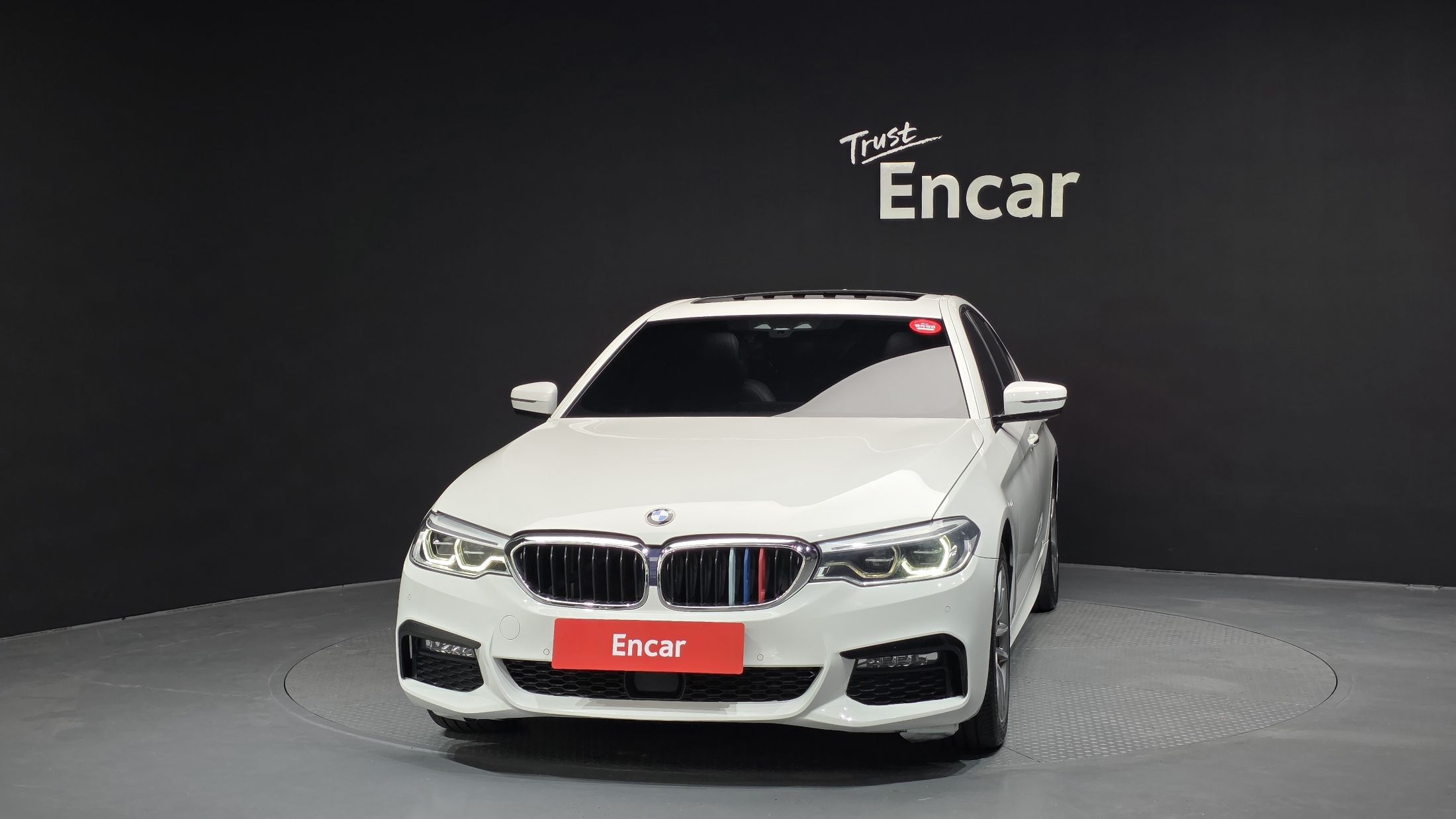 BMW 5-SERIES G30 2017