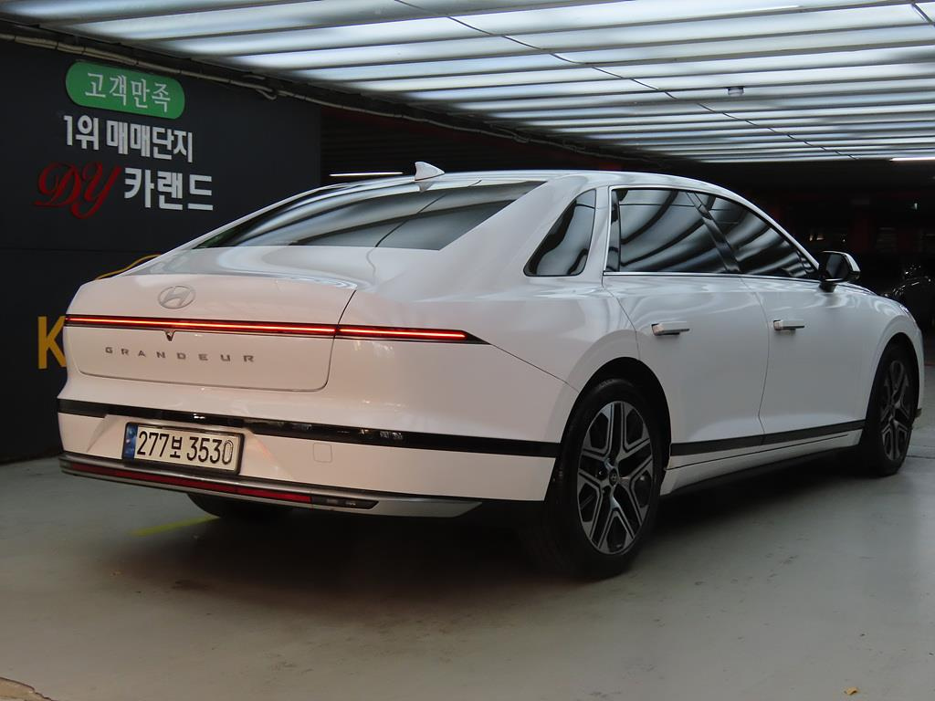 HYUNDAI GRANDEUR GN7 2023