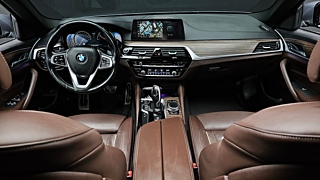 BMW 5-SERIES G30 2017