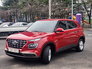 HYUNDAI VENUE