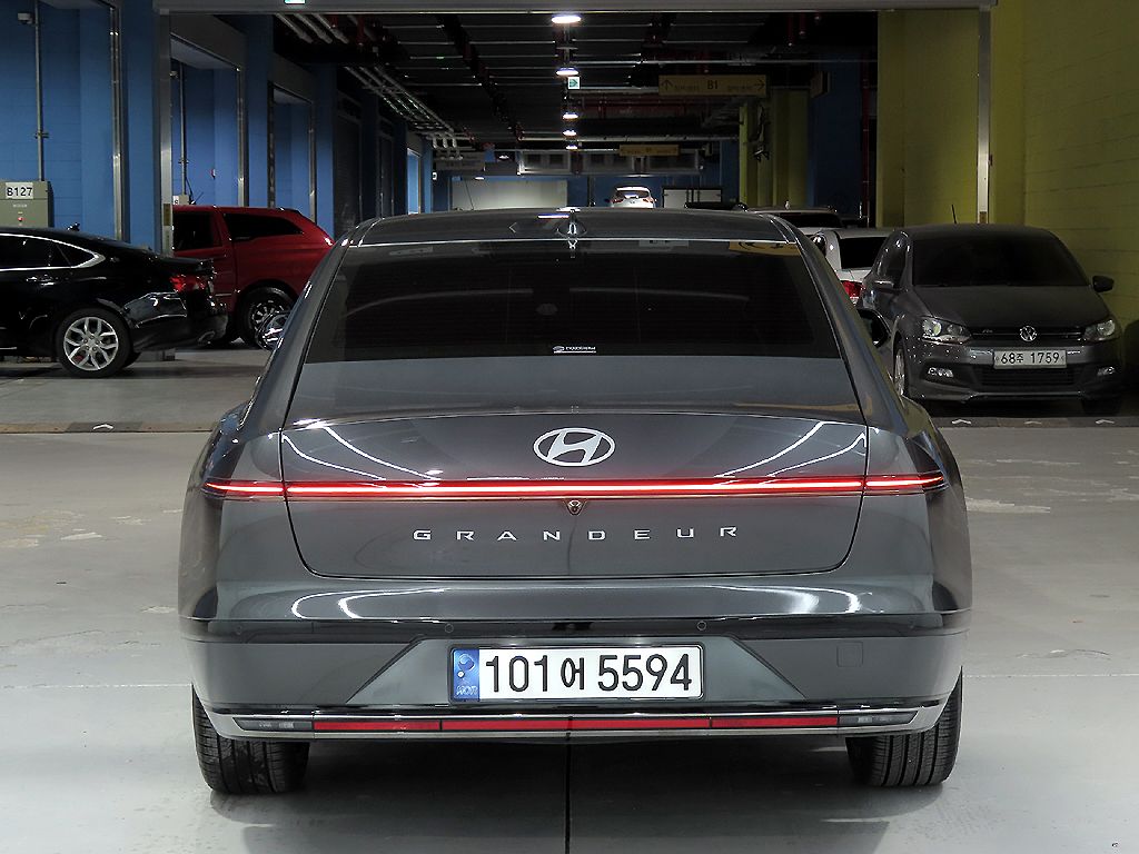 HYUNDAI GRANDEUR HYBRID GN7 2023