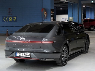 HYUNDAI GRANDEUR HYBRID GN7 2023