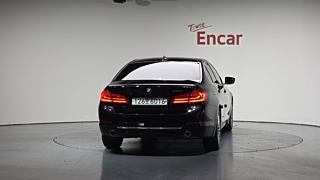 BMW 5-SERIES G30 2019