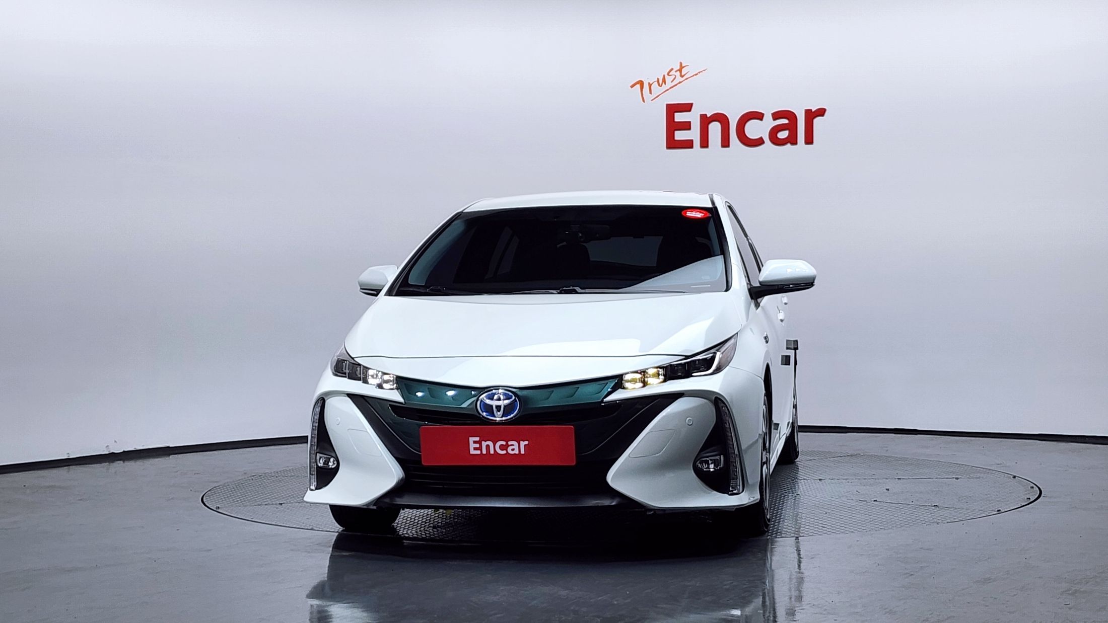 TOYOTA PRIUS PRIME 2017