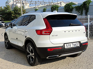 VOLVO XC40 2019