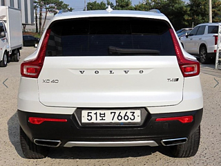 VOLVO XC40 2019