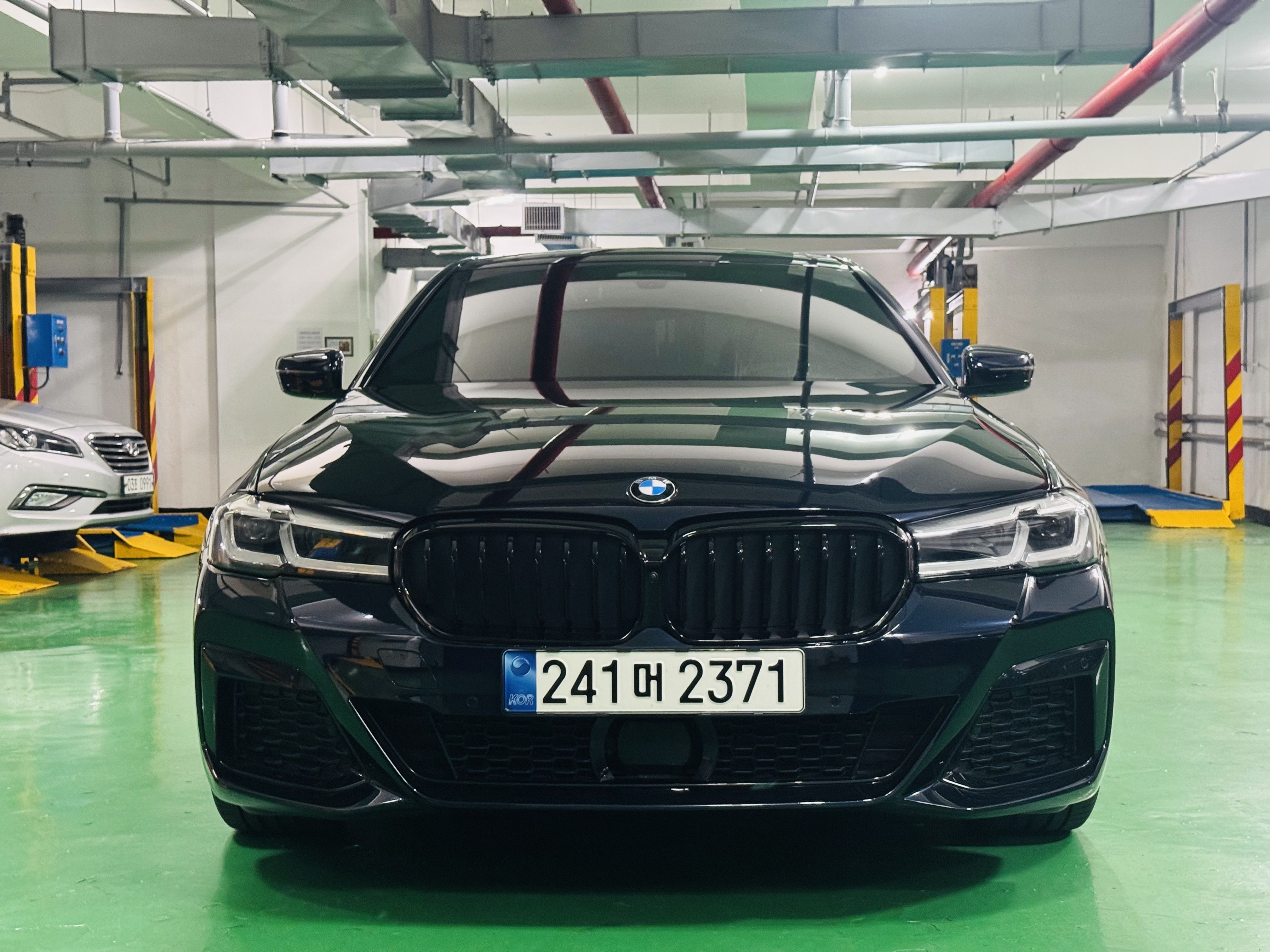 BMW 5-SERIES G30 2021