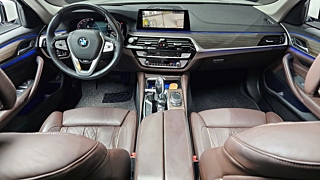 BMW 5-SERIES G30 2019