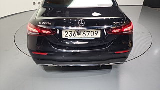 MERCEDES BENZ E-CLASS W213 2022