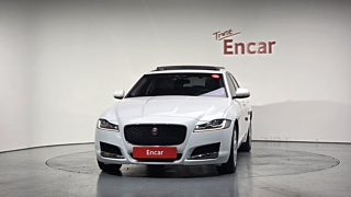 JAGUAR XF X260 2018