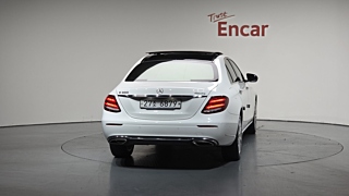MERCEDES BENZ E-CLASS W213 2019