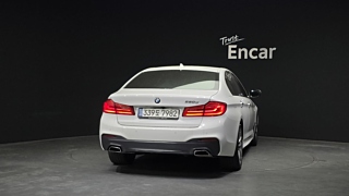 BMW 5-SERIES G30 2017