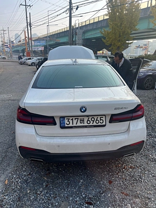 BMW 5-SERIES G30 2022