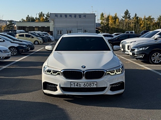 BMW 5-SERIES G30 2017