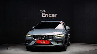 VOLVO V60 CROSS COUNTRY 2023