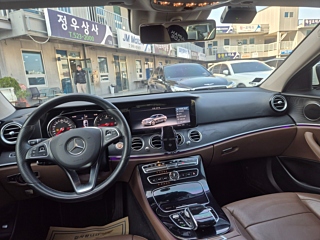 MERCEDES BENZ E-CLASS W213 2016
