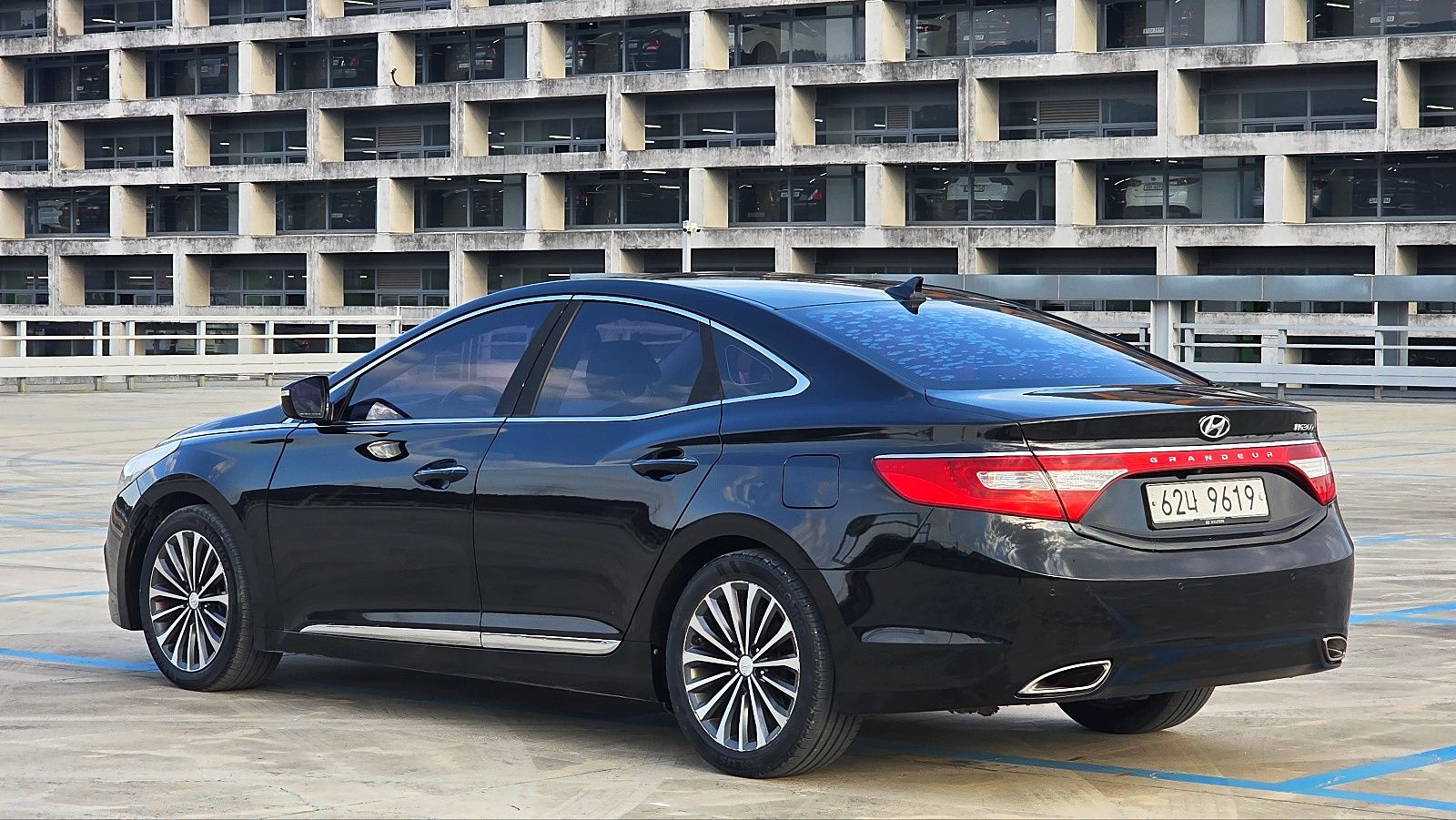 HYUNDAI GRANDEUR HG 2014