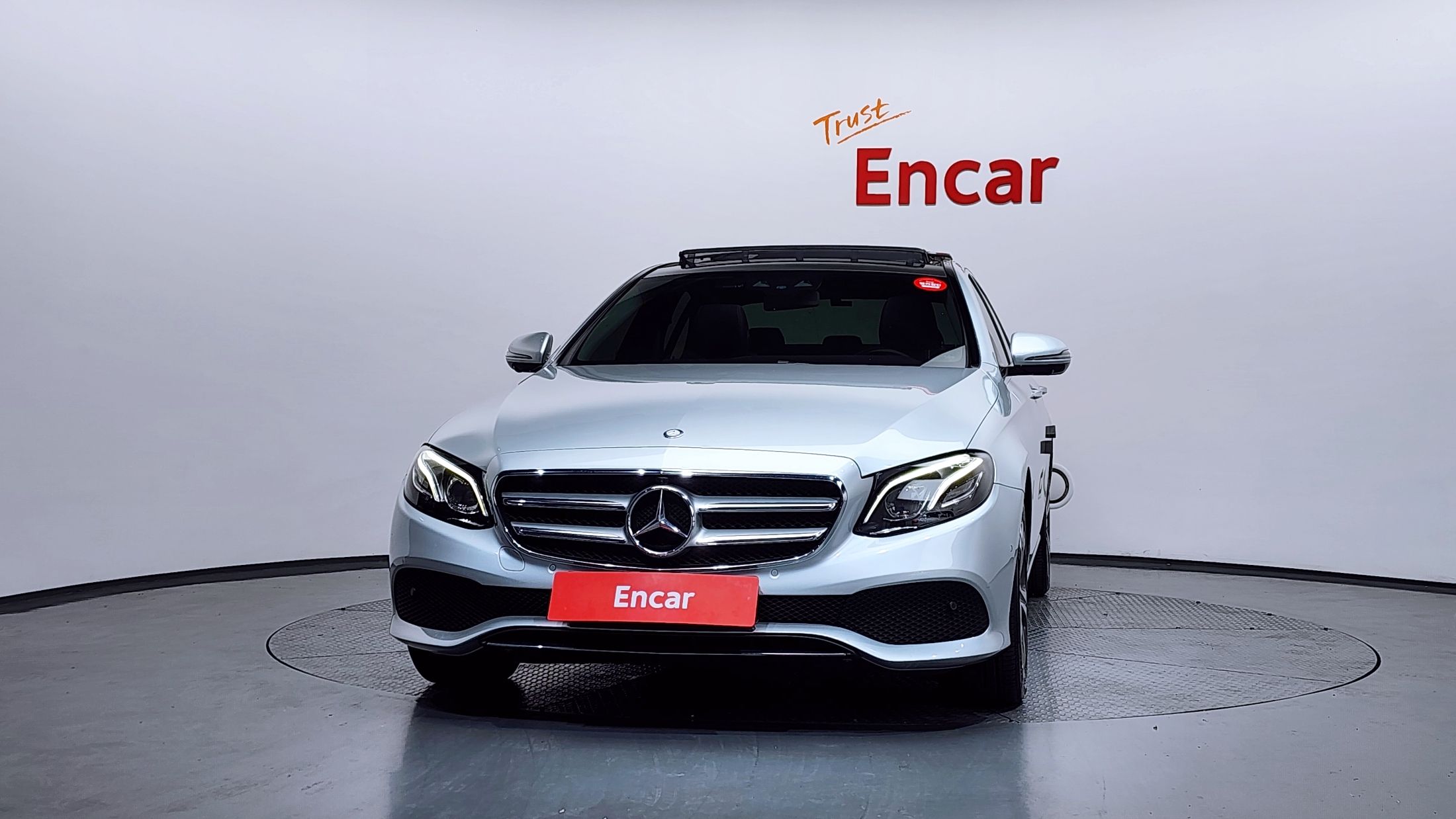 MERCEDES BENZ E-CLASS W213 2016