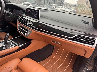 BMW 7-SERIES G11 2020
