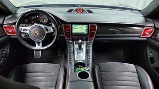 PORSCHE PANAMERA 2016