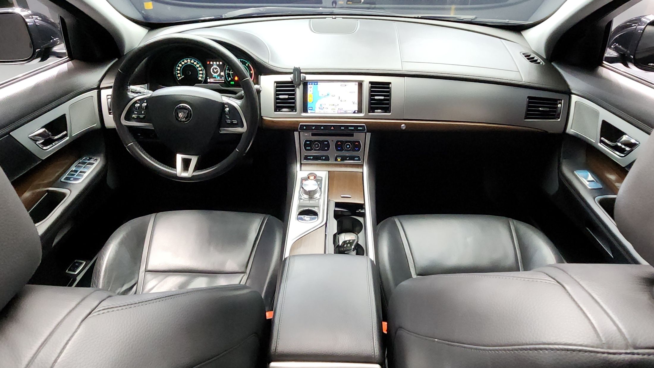 JAGUAR XF 2015