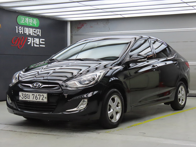 HYUNDAI ACCENT NEW