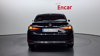 LEXUS ES300H 2023