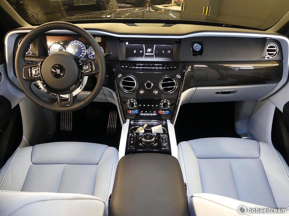 ROLLS ROYCE CULLINAN 2023
