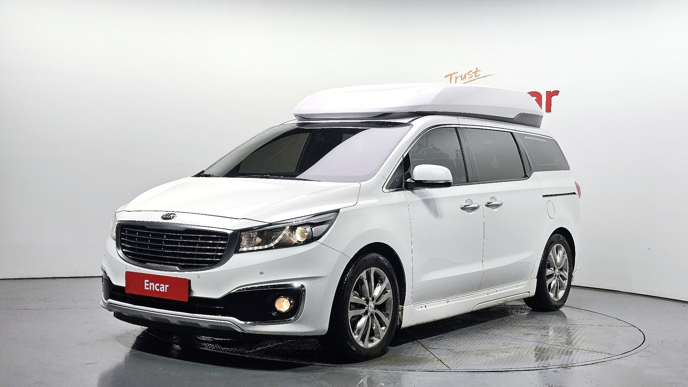 KIA CARNIVAL 2016