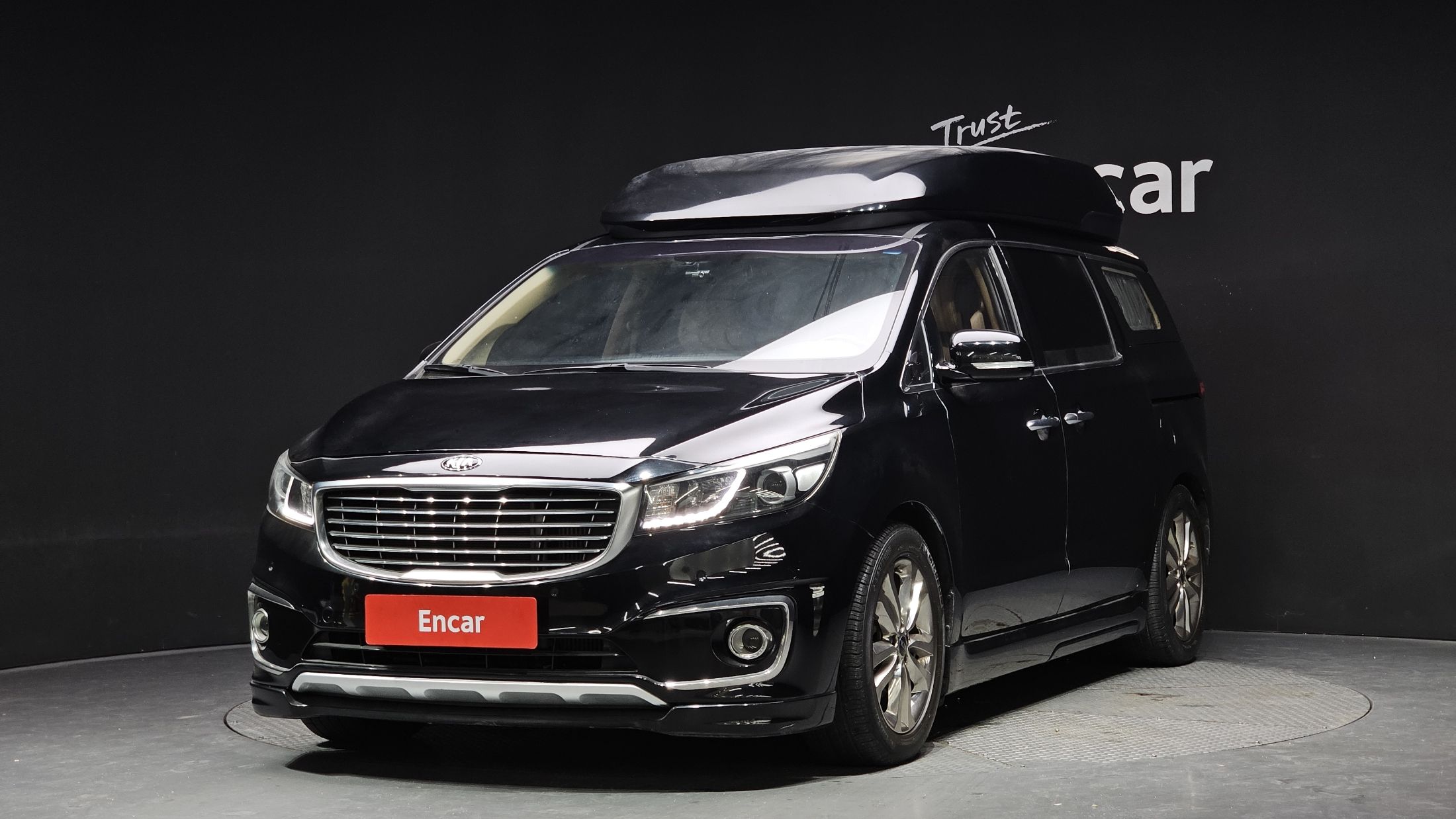 KIA CARNIVAL 2015
