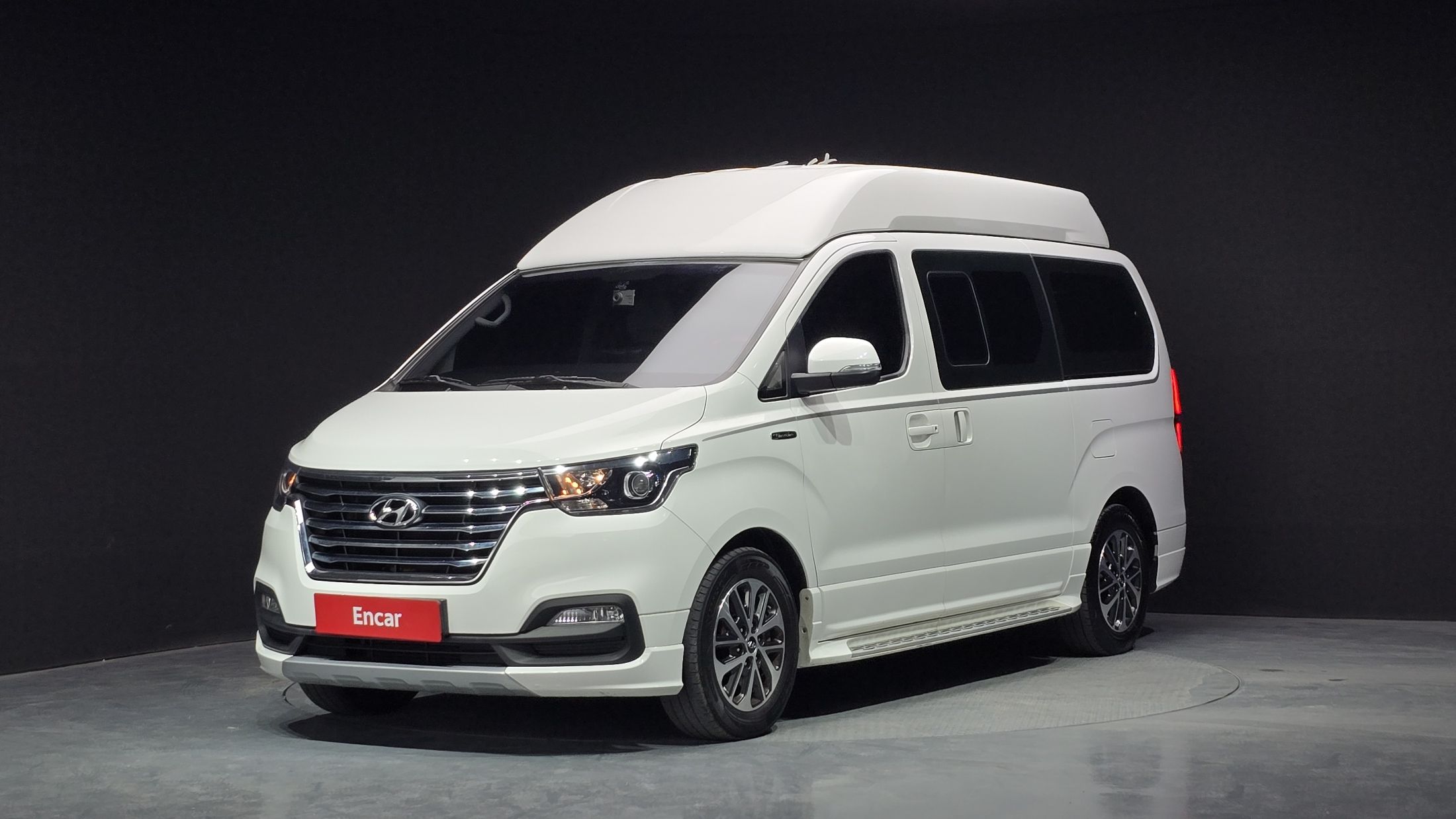 HYUNDAI STAREX GRAND