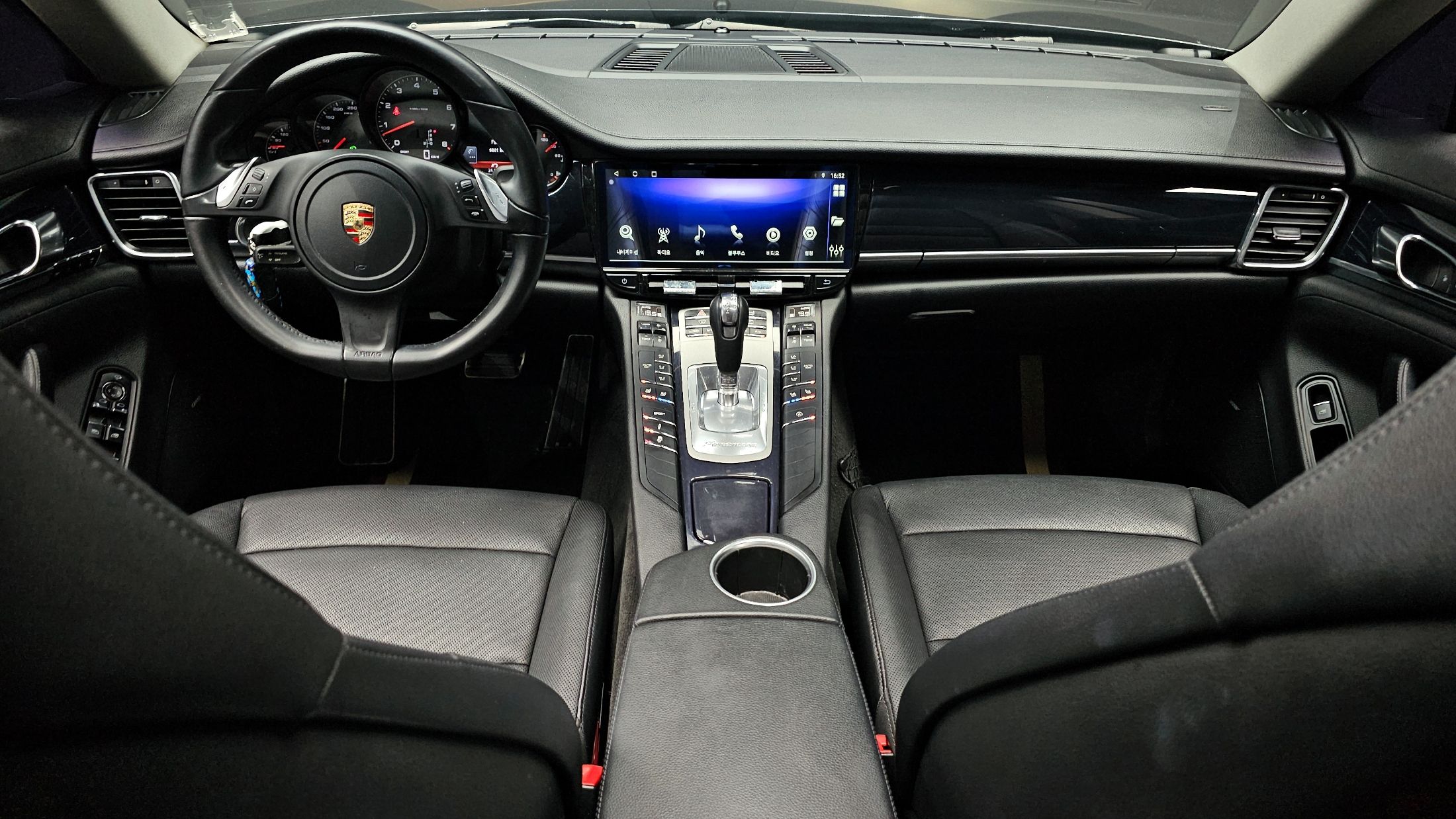 PORSCHE PANAMERA 2014