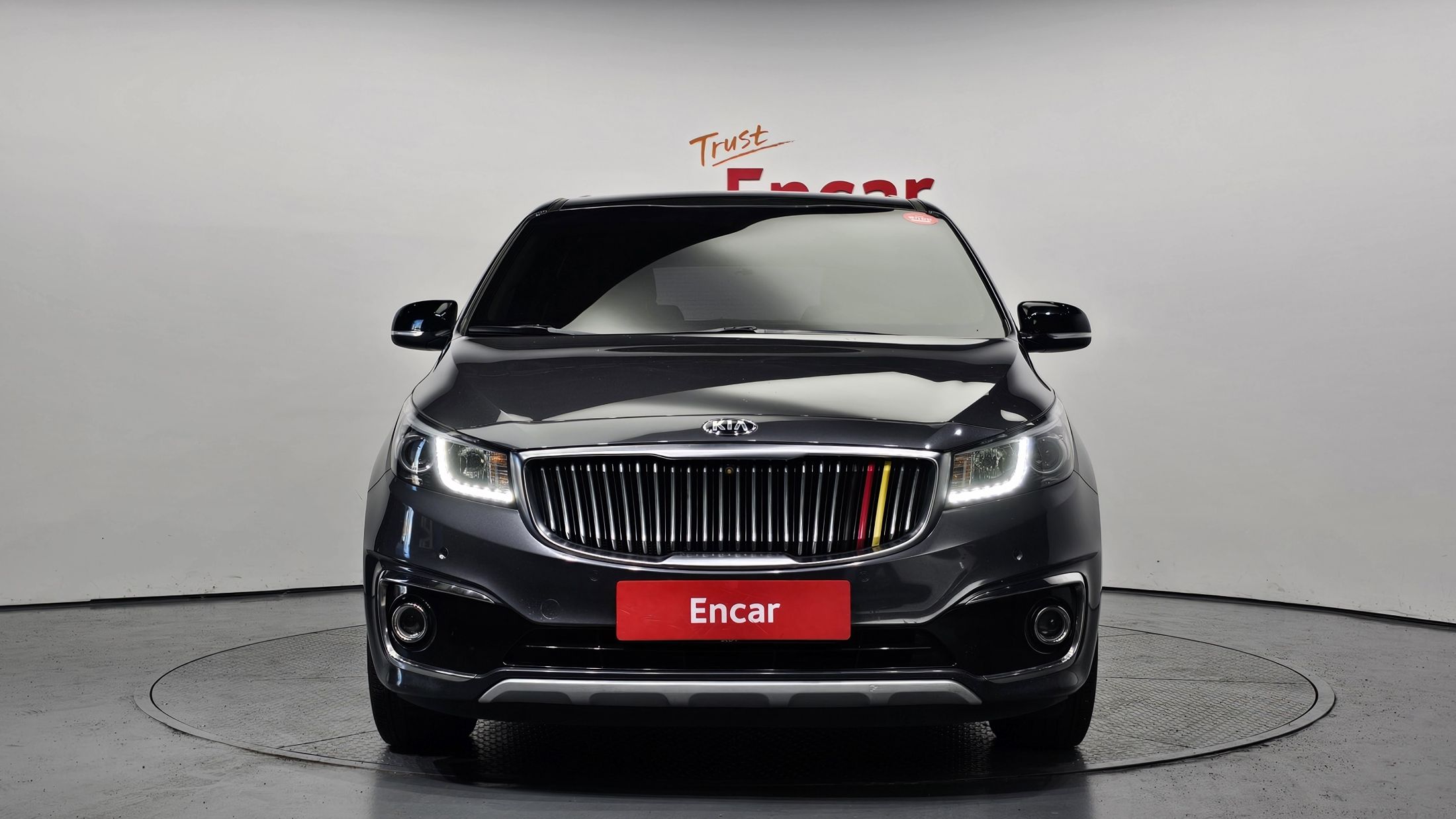 KIA CARNIVAL 2017