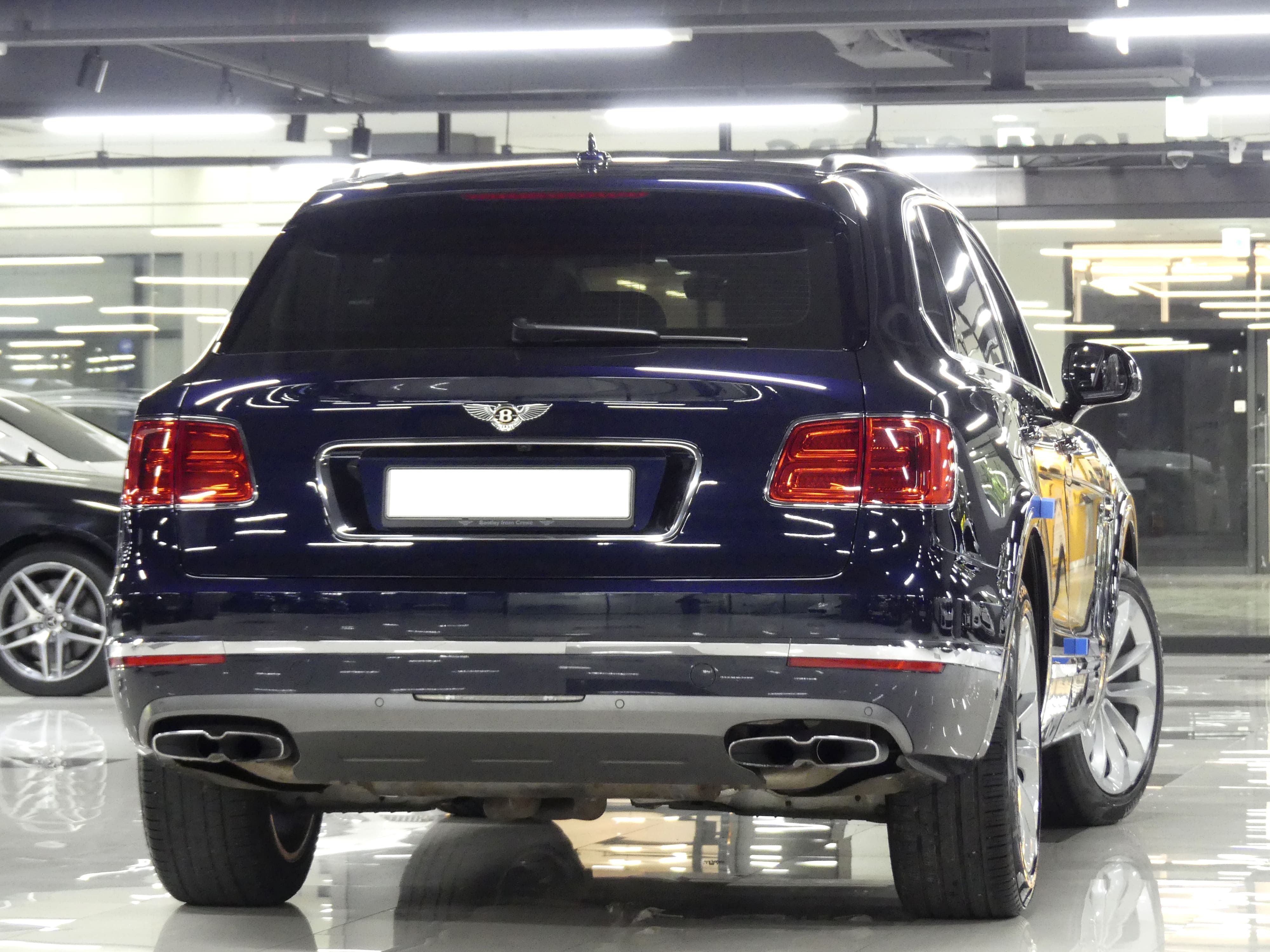 BENTLEY BENTAYGA 2020