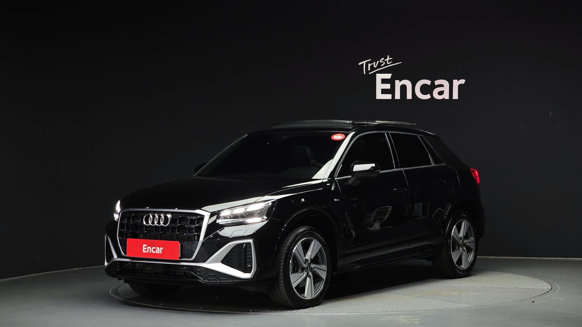 AUDI Q2