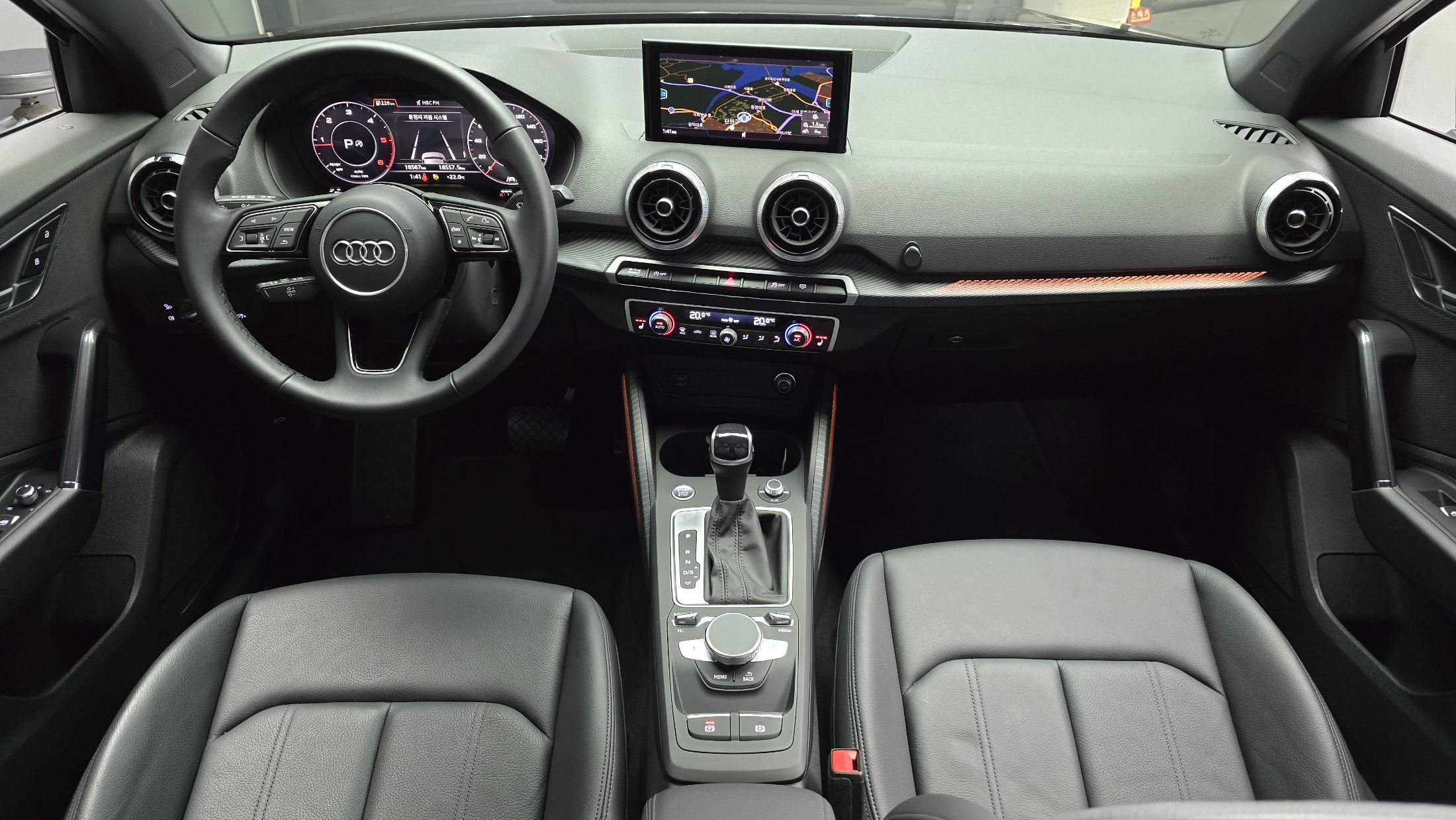 AUDI Q2