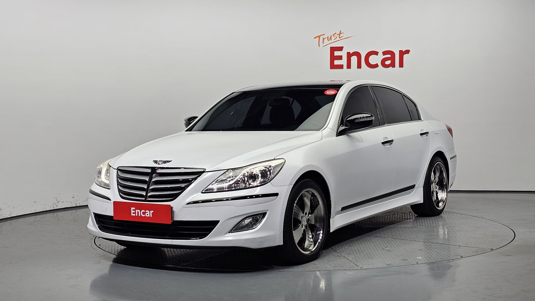 HYUNDAI GENESIS 2011