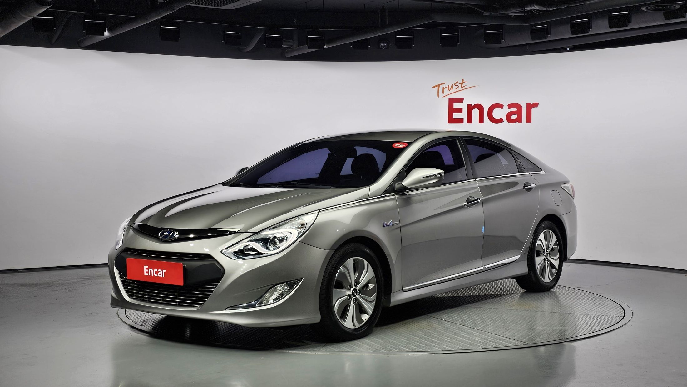 HYUNDAI SONATA HYBRID
